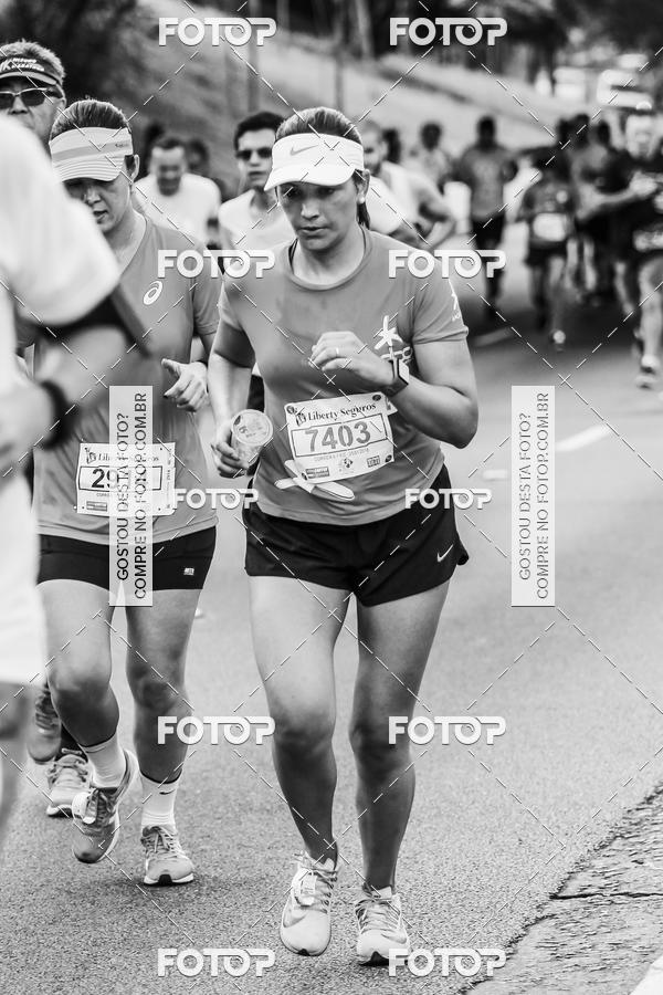 Buy your photos of the eventFotos de Corrida em Preto & Branco on Fotop