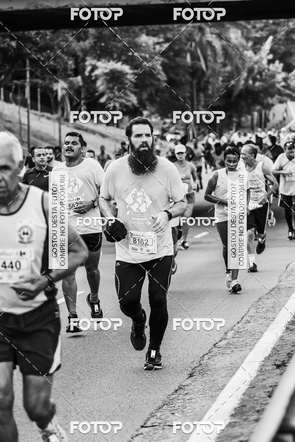 Buy your photos of the eventFotos de Corrida em Preto & Branco on Fotop