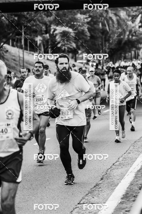 Buy your photos of the eventFotos de Corrida em Preto & Branco on Fotop