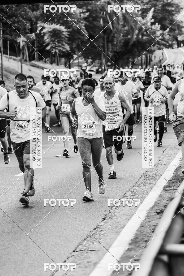 Buy your photos of the eventFotos de Corrida em Preto & Branco on Fotop