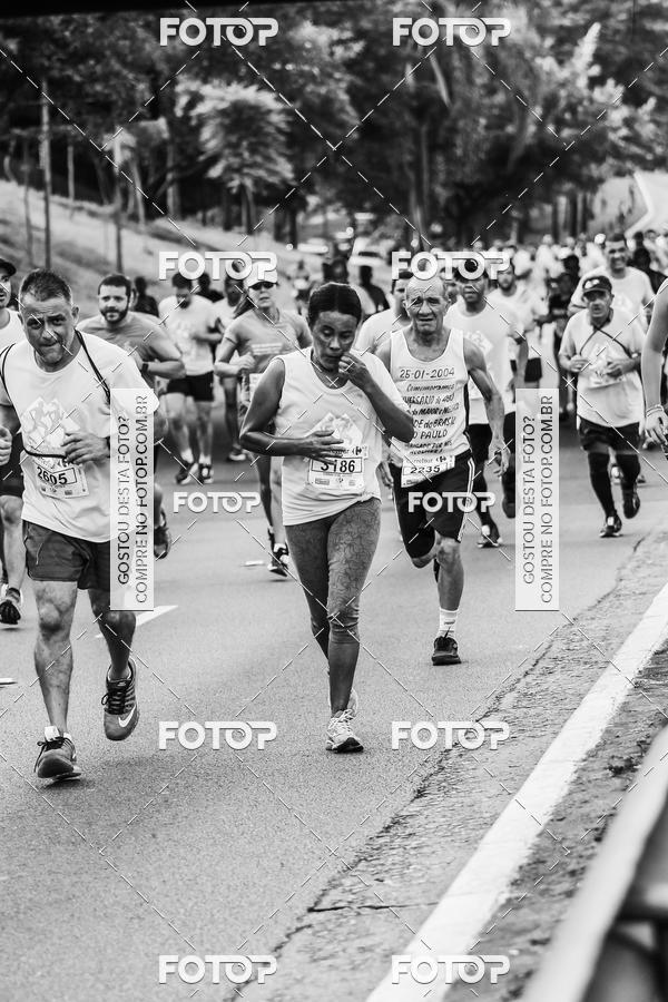 Buy your photos of the eventFotos de Corrida em Preto & Branco on Fotop