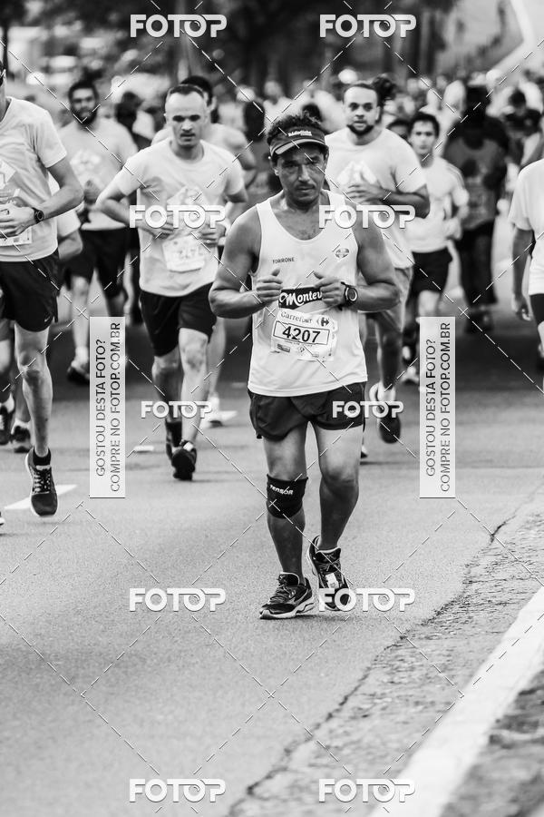 Buy your photos of the eventFotos de Corrida em Preto & Branco on Fotop
