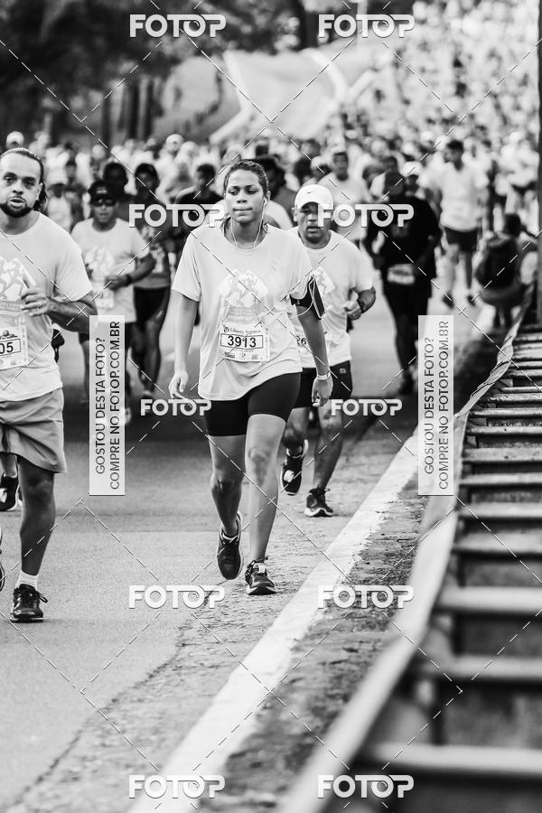 Buy your photos of the eventFotos de Corrida em Preto & Branco on Fotop