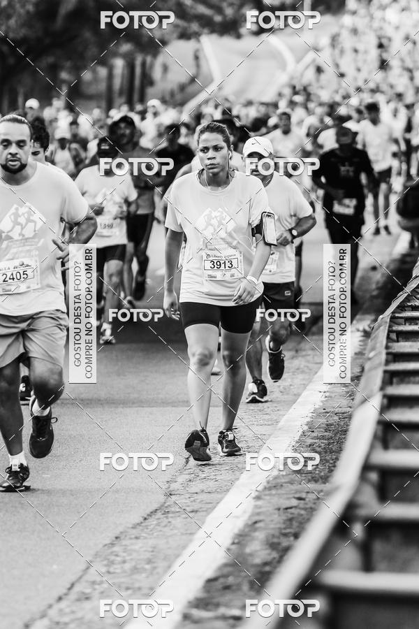Buy your photos of the eventFotos de Corrida em Preto & Branco on Fotop