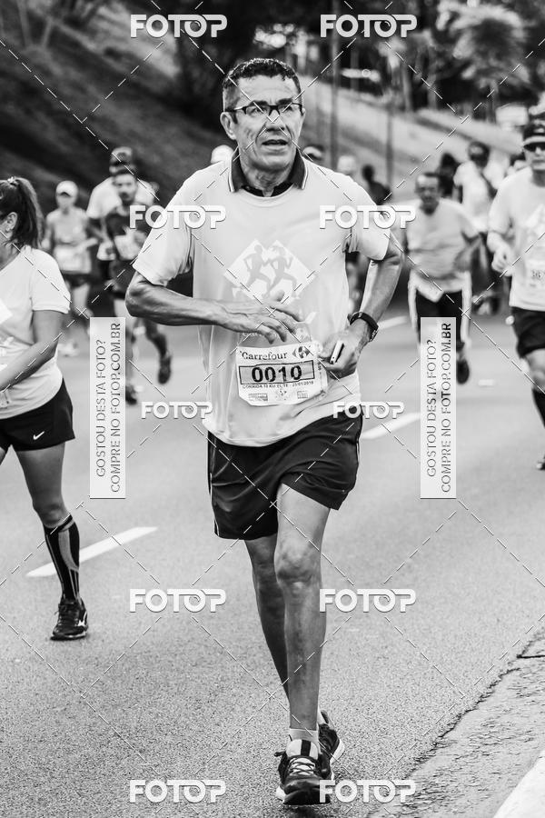Buy your photos of the eventFotos de Corrida em Preto & Branco on Fotop