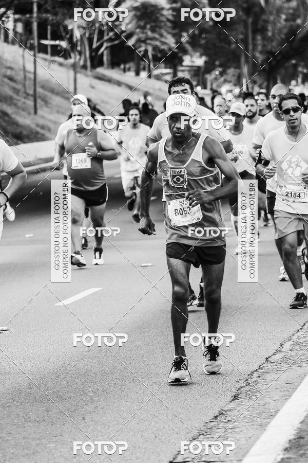 Buy your photos of the eventFotos de Corrida em Preto & Branco on Fotop