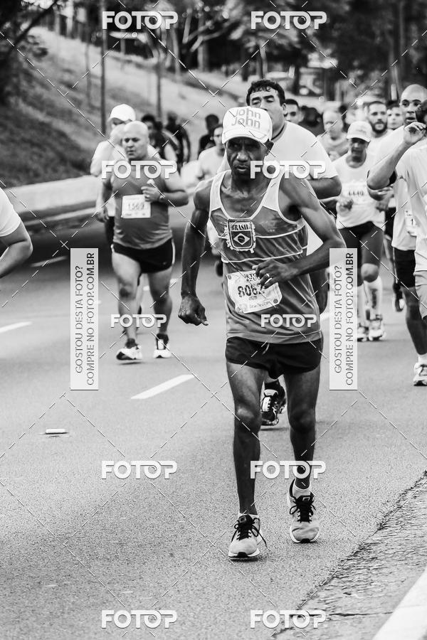 Buy your photos of the eventFotos de Corrida em Preto & Branco on Fotop