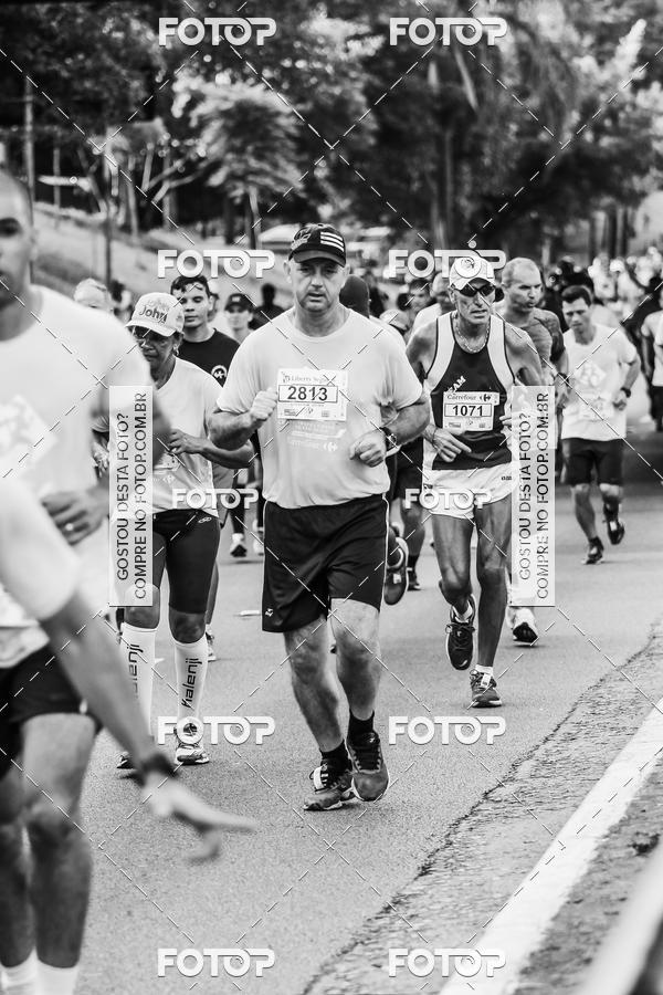 Buy your photos of the eventFotos de Corrida em Preto & Branco on Fotop