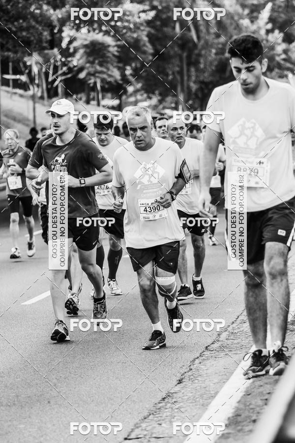 Buy your photos of the eventFotos de Corrida em Preto & Branco on Fotop