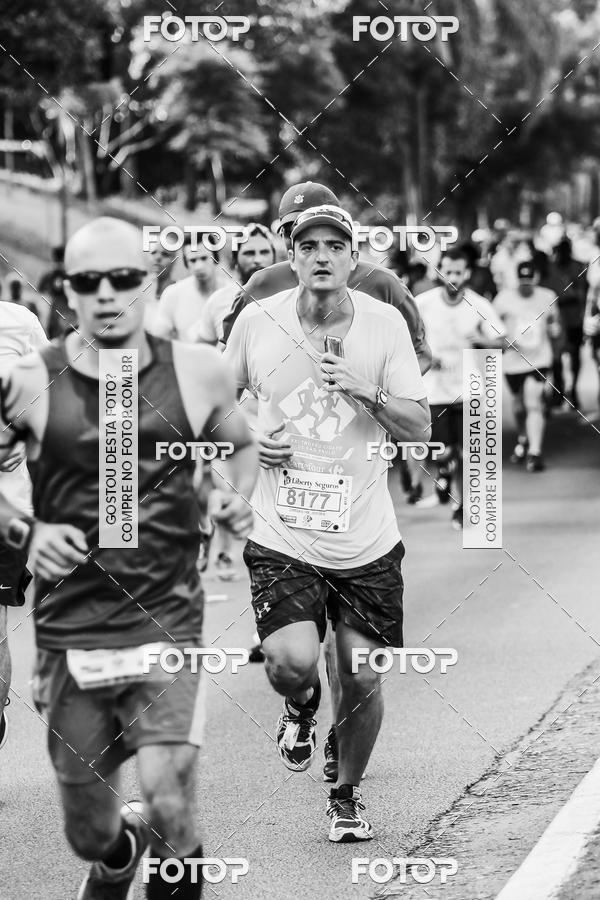 Buy your photos of the eventFotos de Corrida em Preto & Branco on Fotop