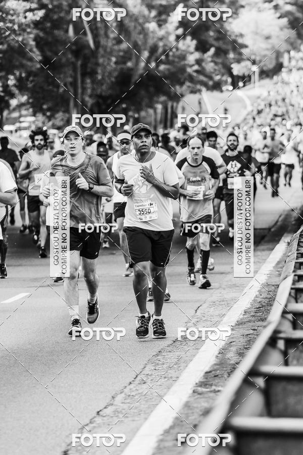 Buy your photos of the eventFotos de Corrida em Preto & Branco on Fotop