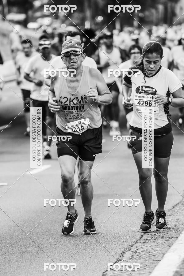 Buy your photos of the eventFotos de Corrida em Preto & Branco on Fotop