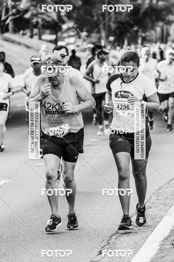 Buy your photos of the eventFotos de Corrida em Preto & Branco on Fotop