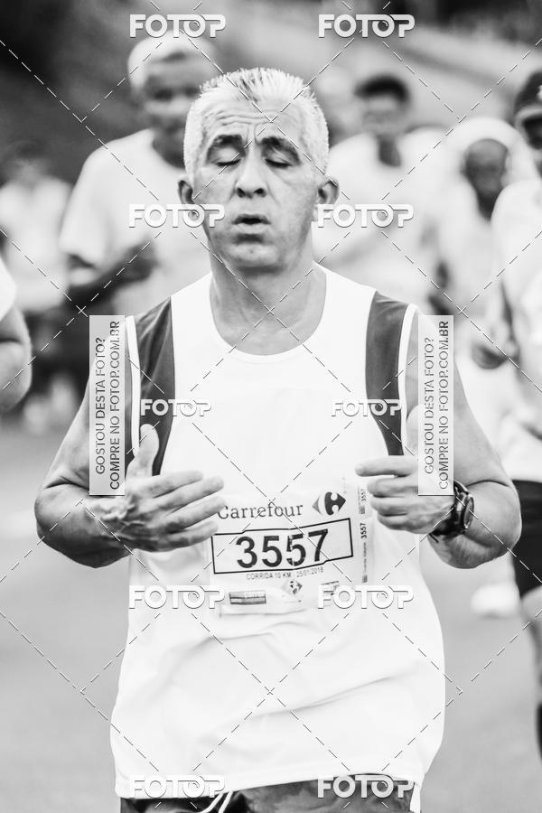 Buy your photos of the eventFotos de Corrida em Preto & Branco on Fotop