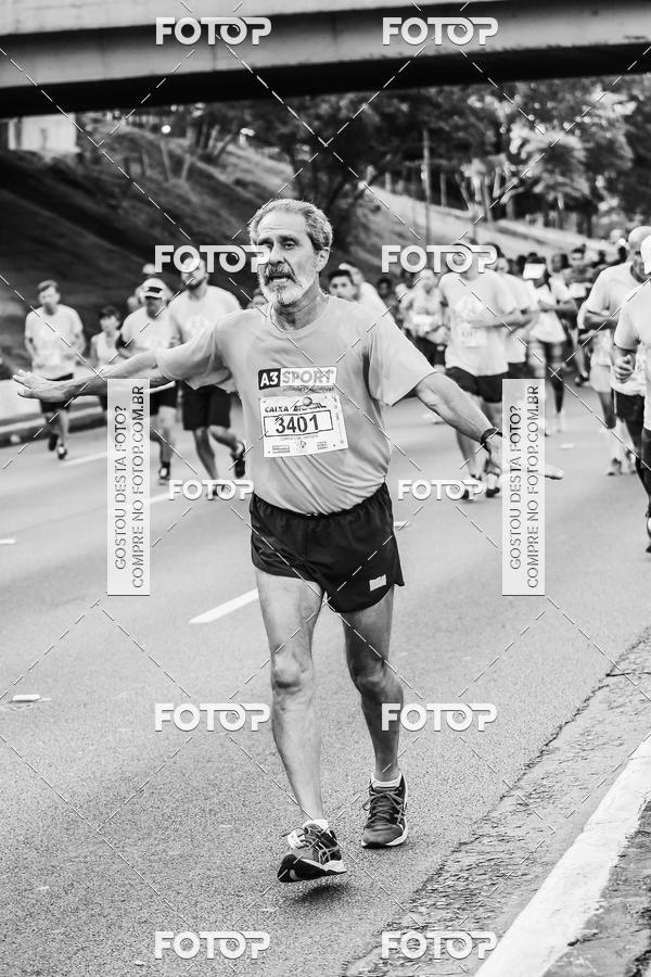 Buy your photos of the eventFotos de Corrida em Preto & Branco on Fotop