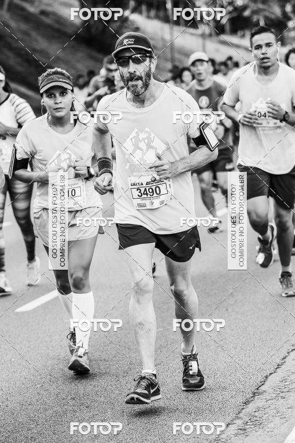 Buy your photos of the eventFotos de Corrida em Preto & Branco on Fotop