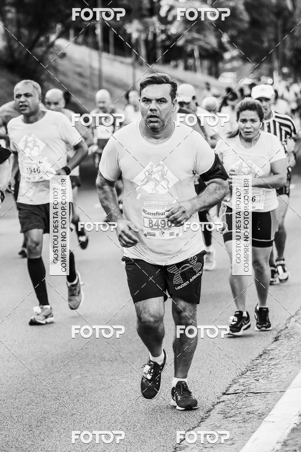 Buy your photos of the eventFotos de Corrida em Preto & Branco on Fotop