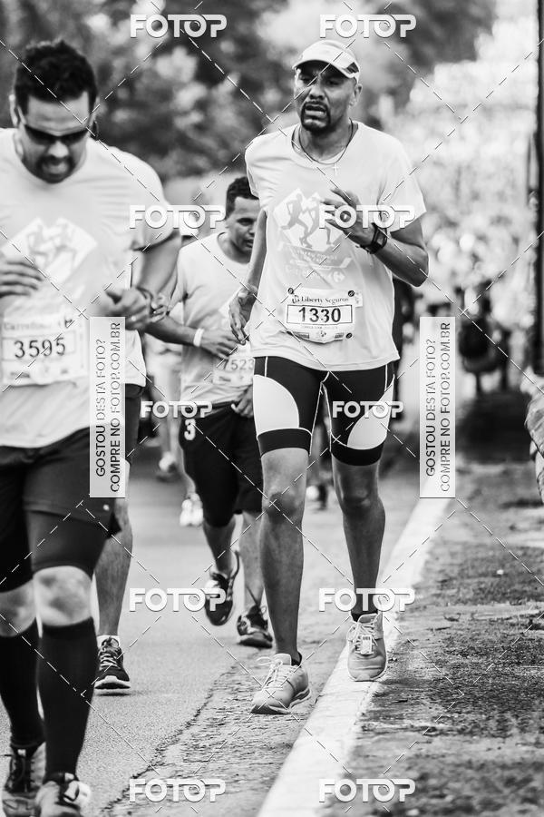 Buy your photos of the eventFotos de Corrida em Preto & Branco on Fotop