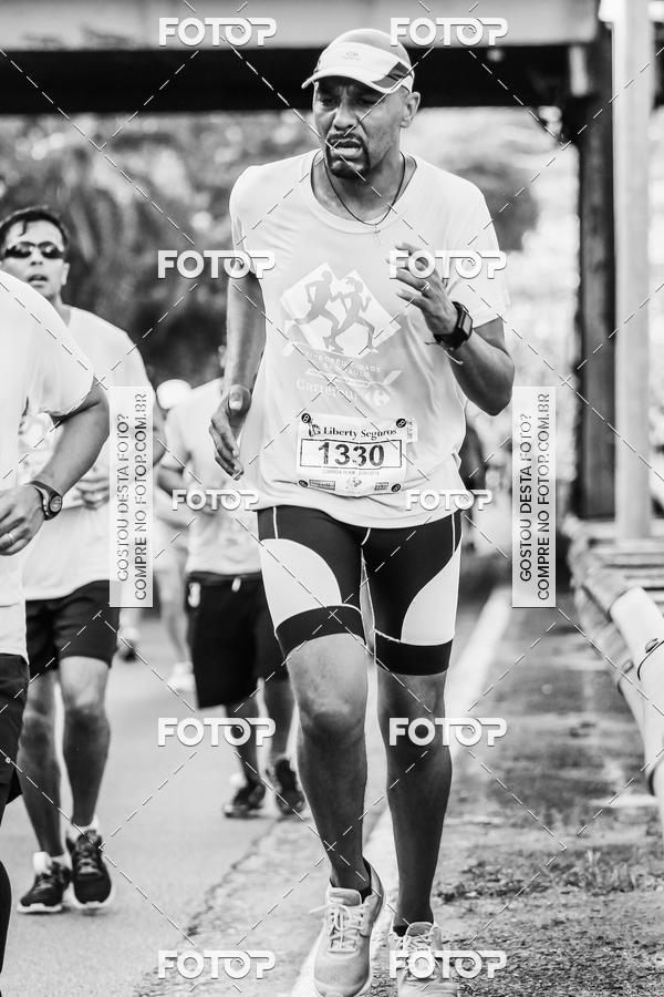 Buy your photos of the eventFotos de Corrida em Preto & Branco on Fotop