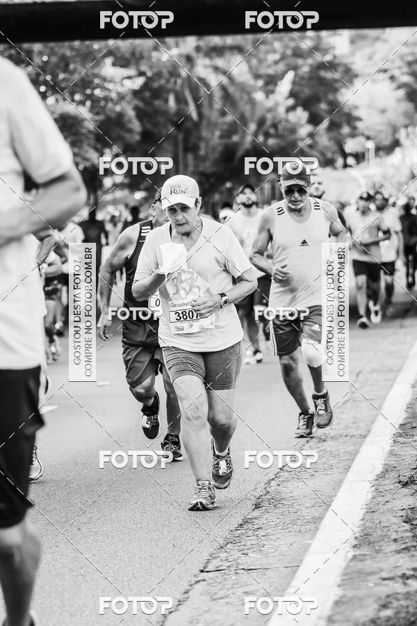 Buy your photos of the eventFotos de Corrida em Preto & Branco on Fotop