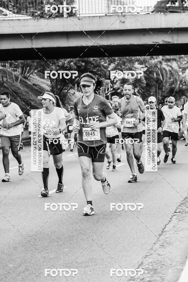 Buy your photos of the eventFotos de Corrida em Preto & Branco on Fotop