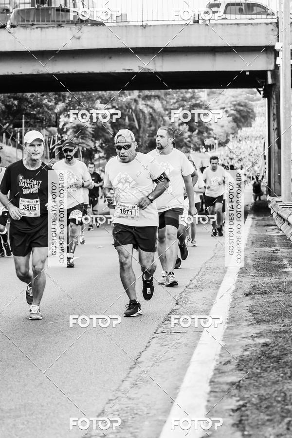 Buy your photos of the eventFotos de Corrida em Preto & Branco on Fotop