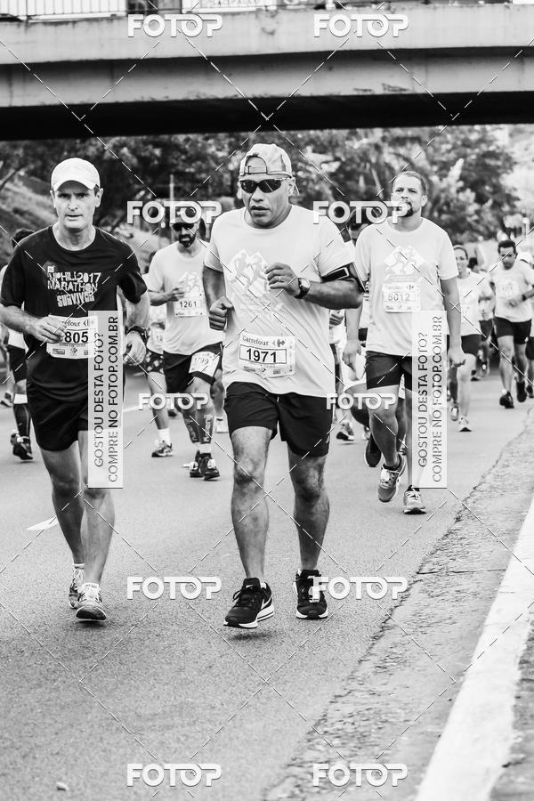 Buy your photos of the eventFotos de Corrida em Preto & Branco on Fotop