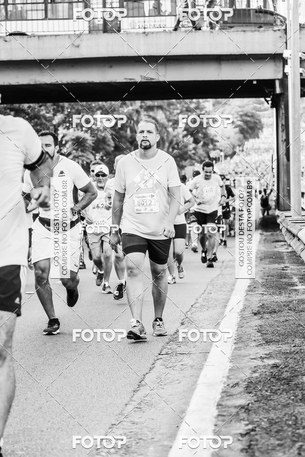 Buy your photos of the eventFotos de Corrida em Preto & Branco on Fotop