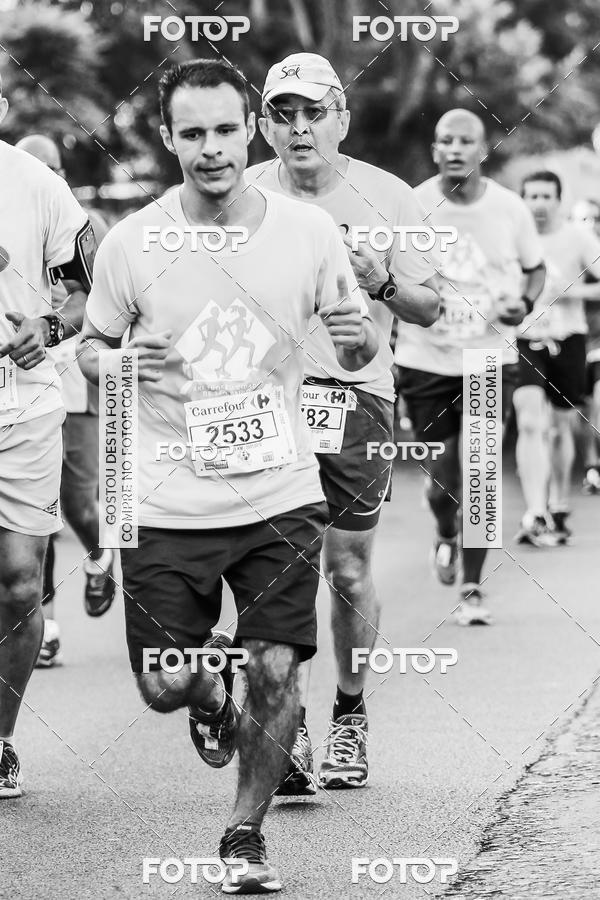 Buy your photos of the eventFotos de Corrida em Preto & Branco on Fotop
