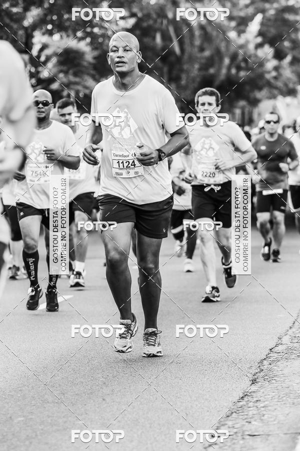 Buy your photos of the eventFotos de Corrida em Preto & Branco on Fotop