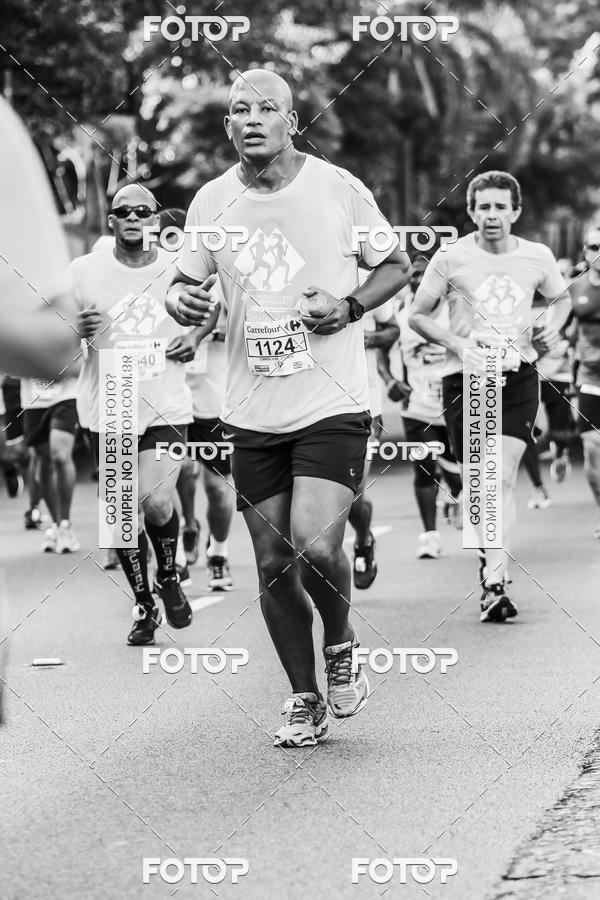 Buy your photos of the eventFotos de Corrida em Preto & Branco on Fotop