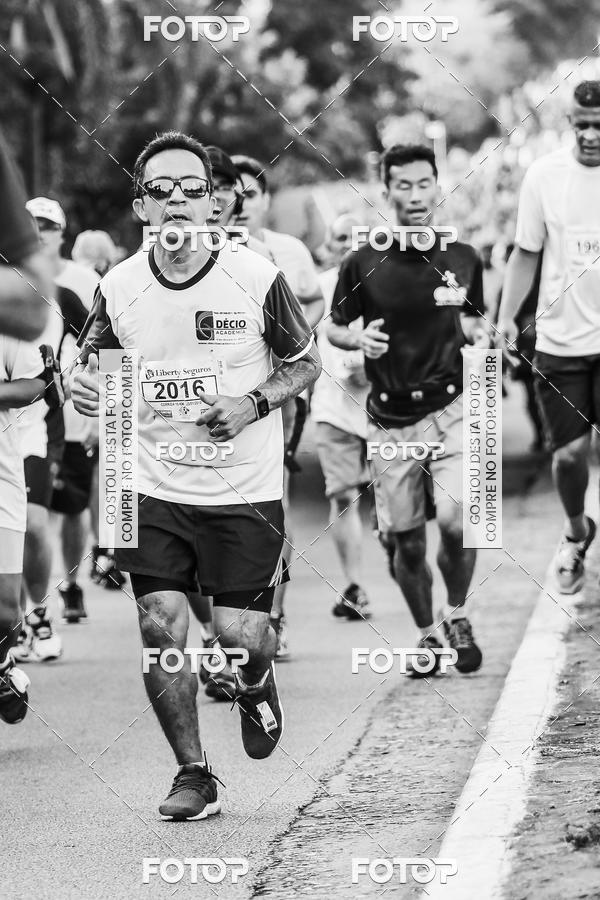 Buy your photos of the eventFotos de Corrida em Preto & Branco on Fotop