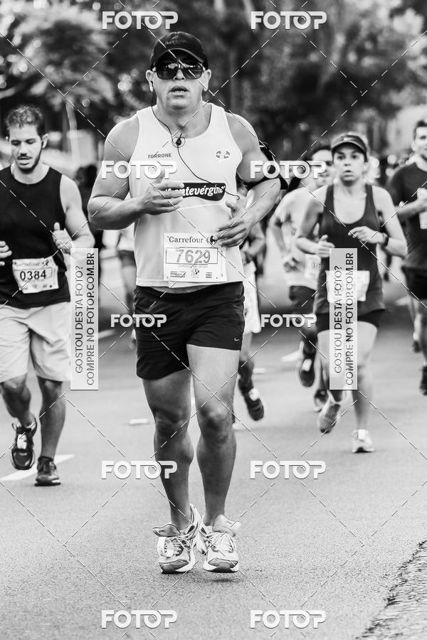 Buy your photos of the eventFotos de Corrida em Preto & Branco on Fotop