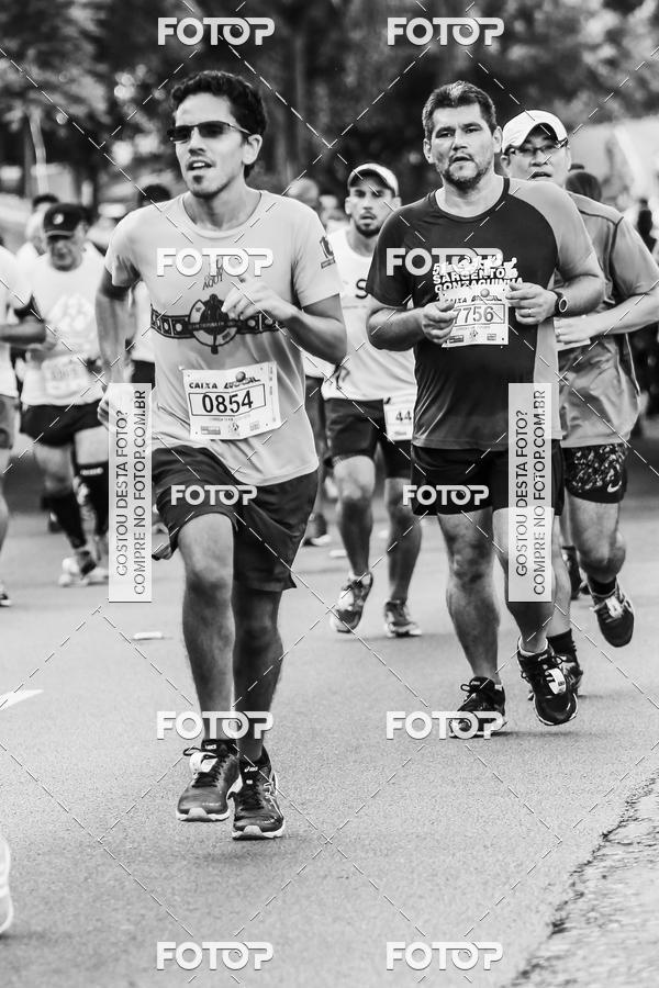 Buy your photos of the eventFotos de Corrida em Preto & Branco on Fotop