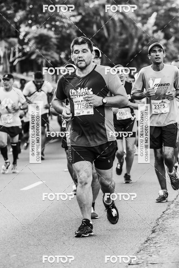 Buy your photos of the eventFotos de Corrida em Preto & Branco on Fotop