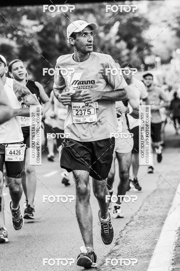 Buy your photos of the eventFotos de Corrida em Preto & Branco on Fotop