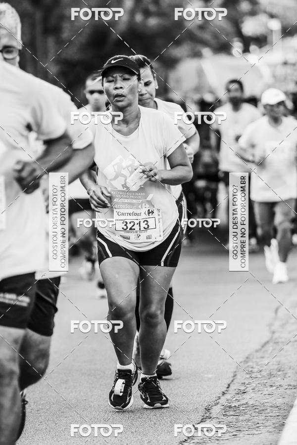 Buy your photos of the eventFotos de Corrida em Preto & Branco on Fotop