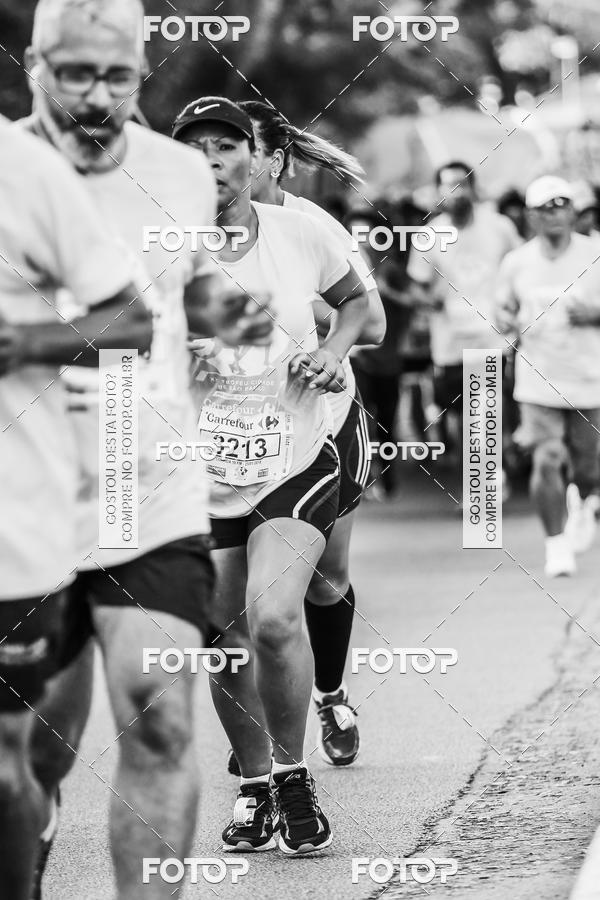 Buy your photos of the eventFotos de Corrida em Preto & Branco on Fotop