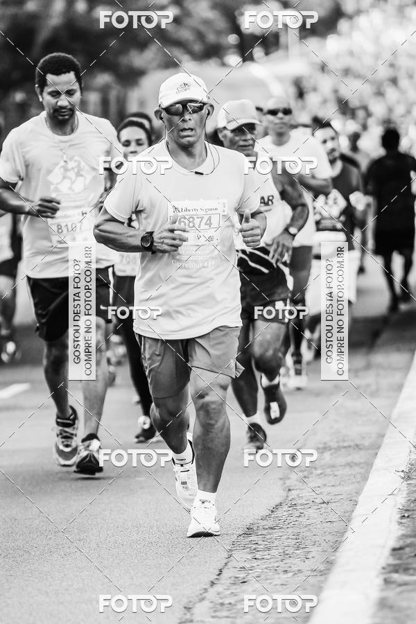 Buy your photos of the eventFotos de Corrida em Preto & Branco on Fotop