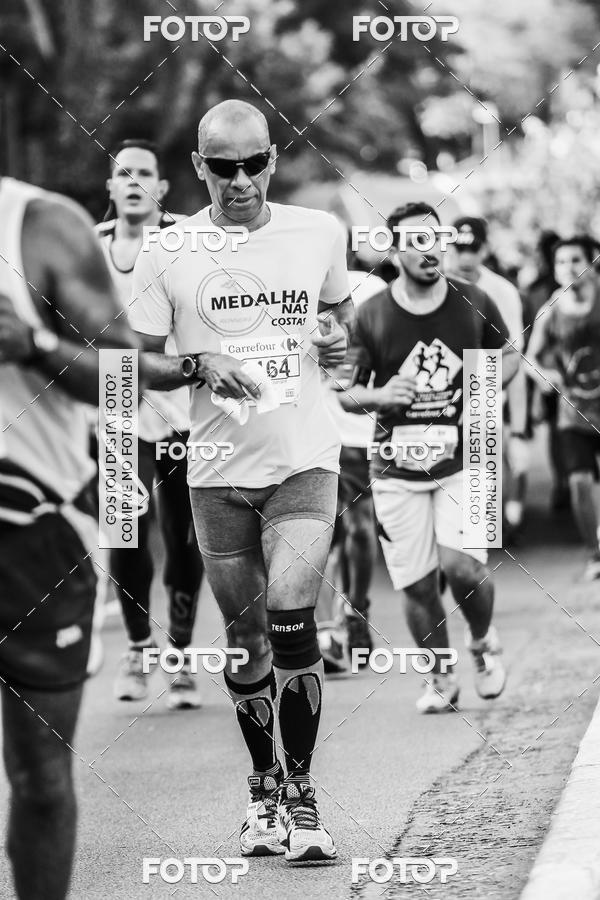 Buy your photos of the eventFotos de Corrida em Preto & Branco on Fotop