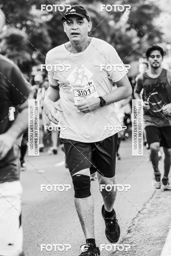 Buy your photos of the eventFotos de Corrida em Preto & Branco on Fotop