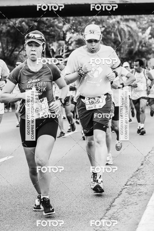 Buy your photos of the eventFotos de Corrida em Preto & Branco on Fotop