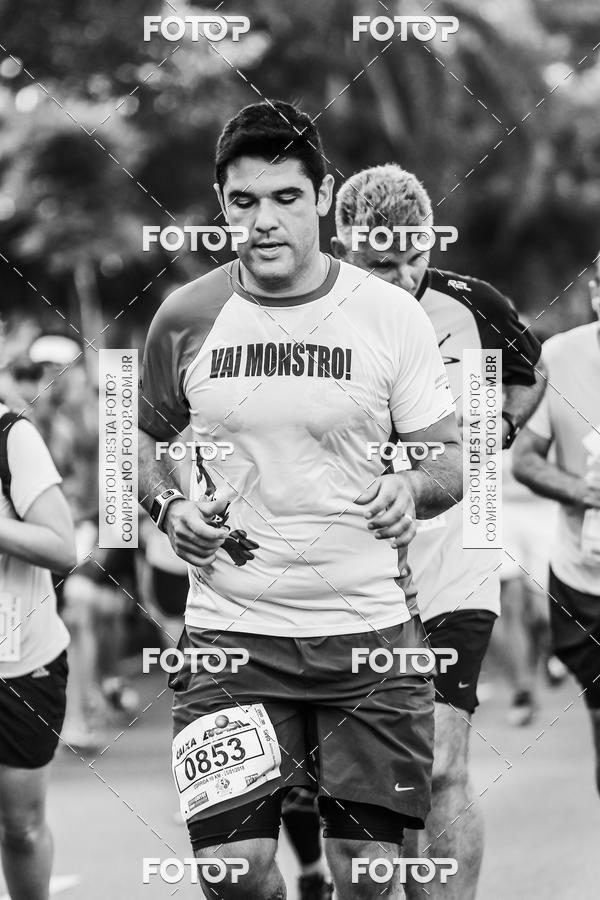Buy your photos of the eventFotos de Corrida em Preto & Branco on Fotop