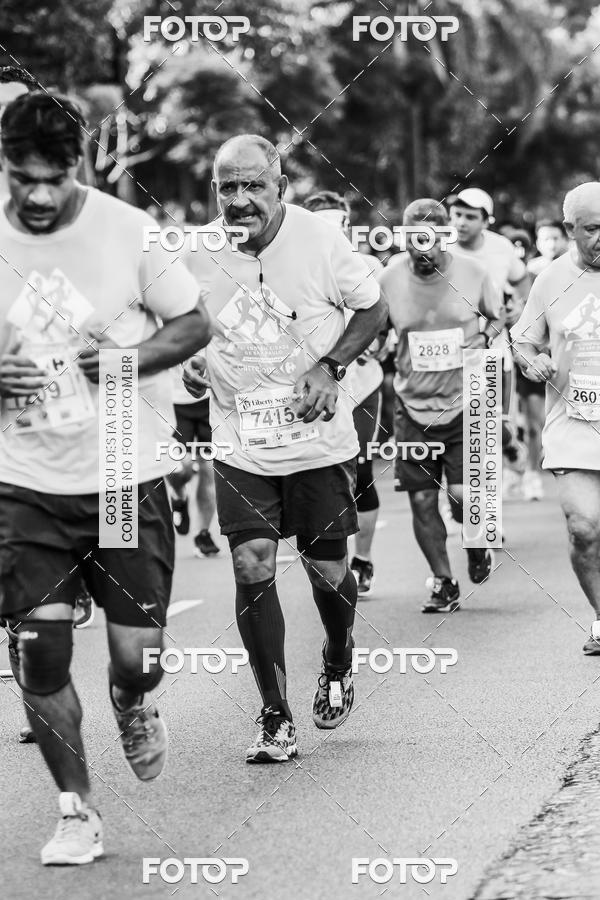 Buy your photos of the eventFotos de Corrida em Preto & Branco on Fotop