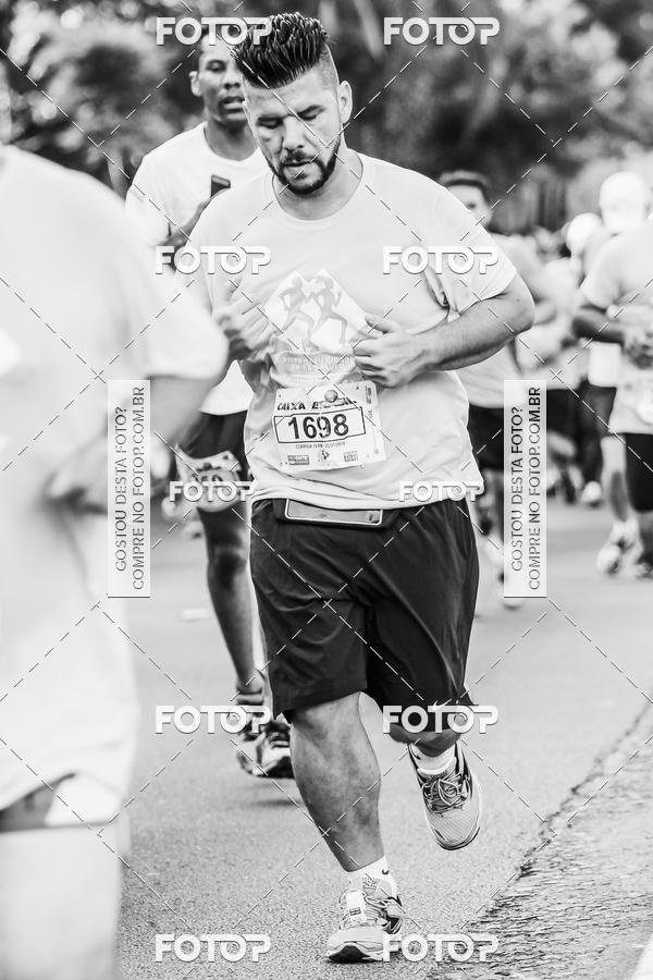 Buy your photos of the eventFotos de Corrida em Preto & Branco on Fotop
