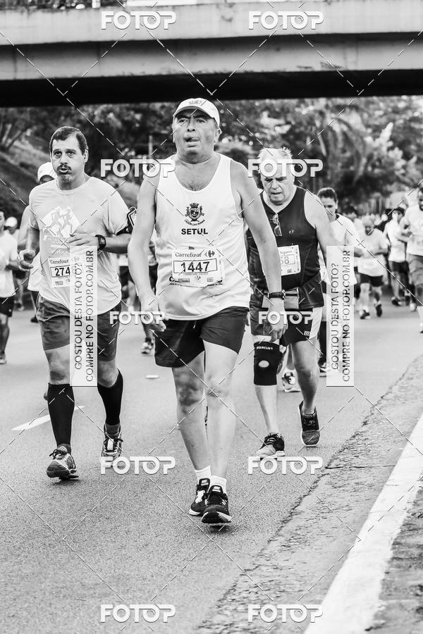 Buy your photos of the eventFotos de Corrida em Preto & Branco on Fotop