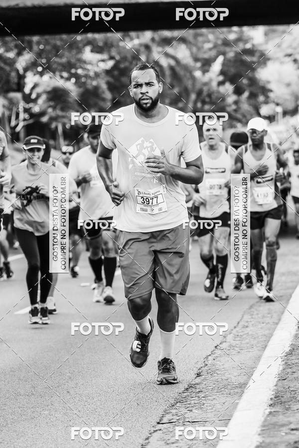 Buy your photos of the eventFotos de Corrida em Preto & Branco on Fotop