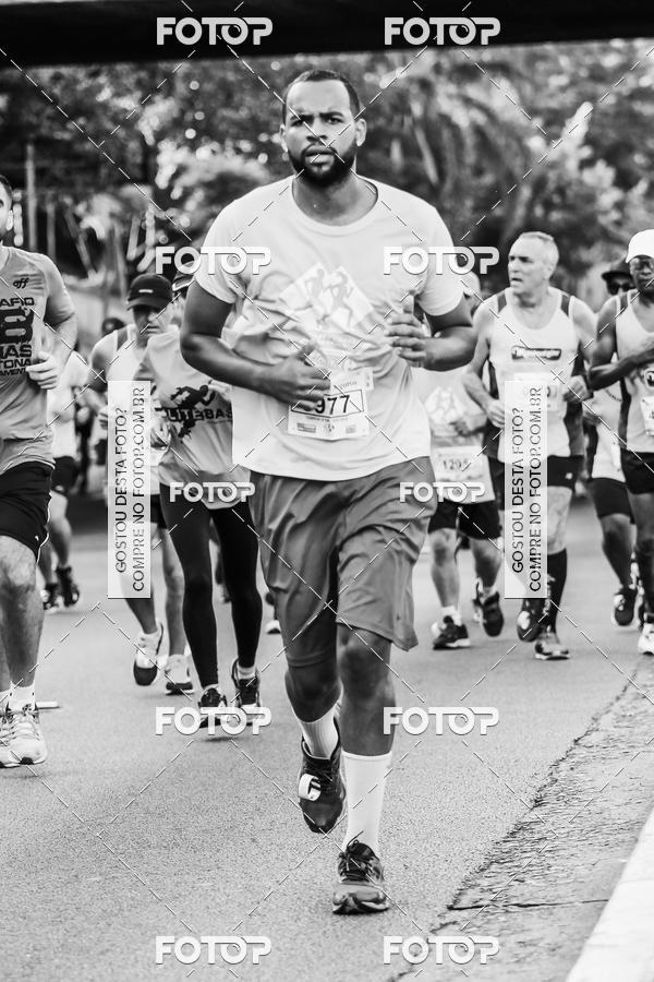 Buy your photos of the eventFotos de Corrida em Preto & Branco on Fotop