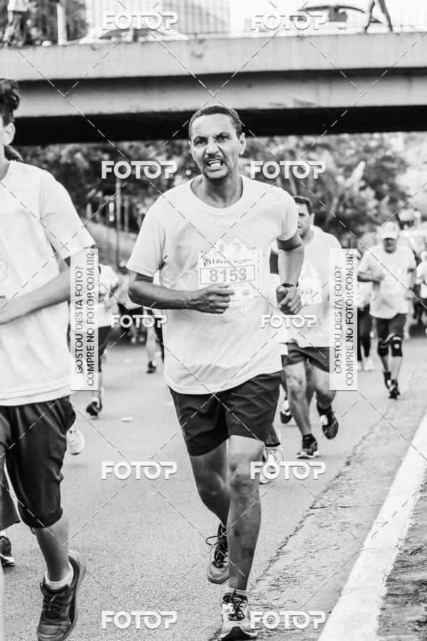 Buy your photos of the eventFotos de Corrida em Preto & Branco on Fotop