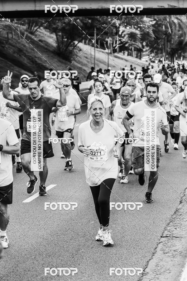 Buy your photos of the eventFotos de Corrida em Preto & Branco on Fotop